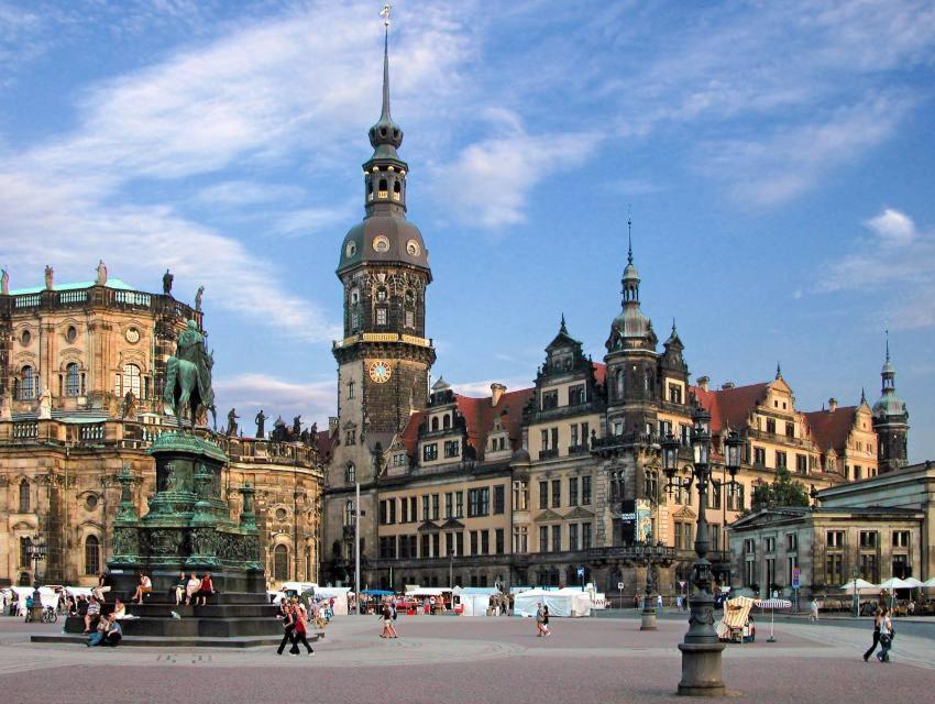 Schones Zimmer Naher Bahnhof Neustadt Dresden Zentral Wlan エクステリア 写真